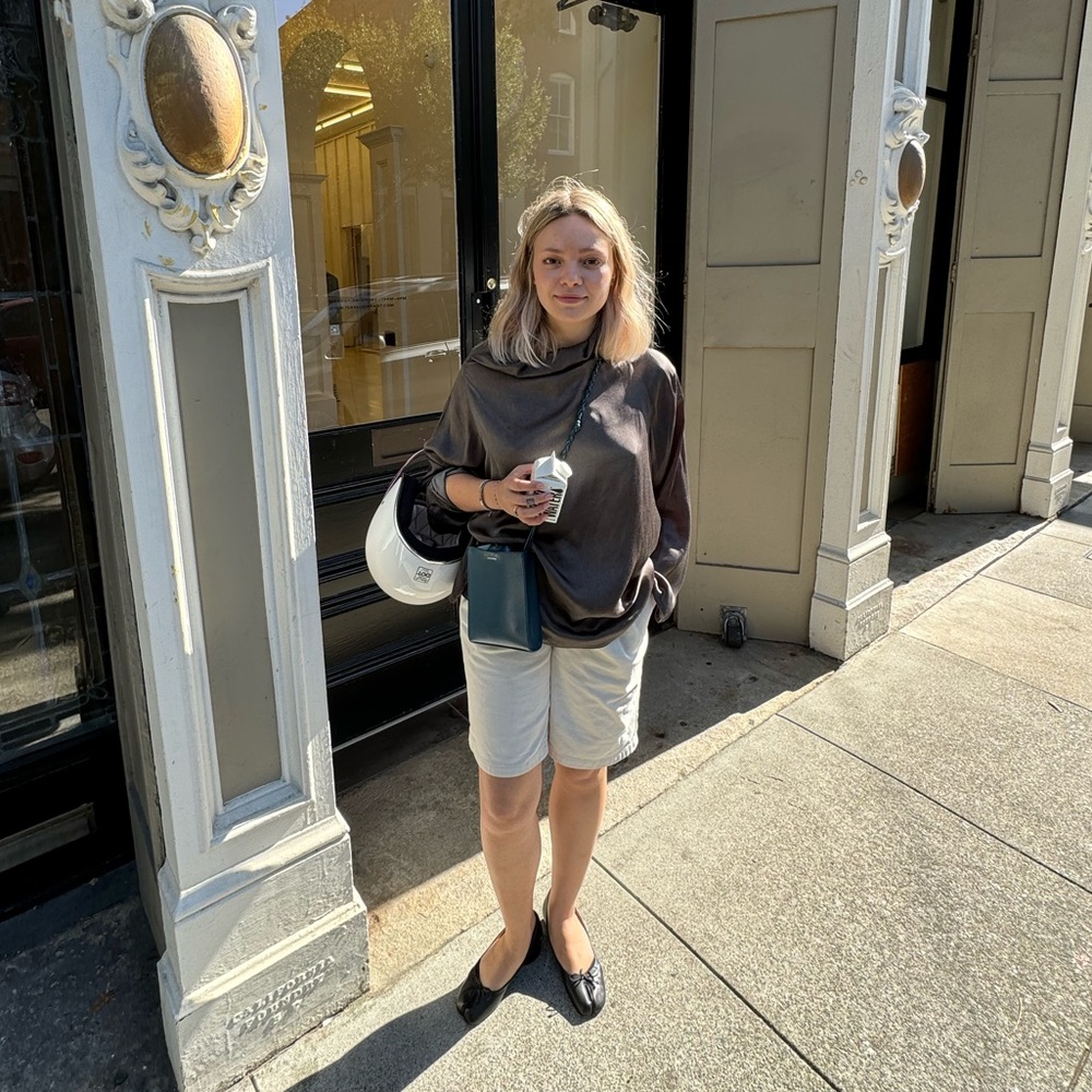 Meet your Posher, Agnia